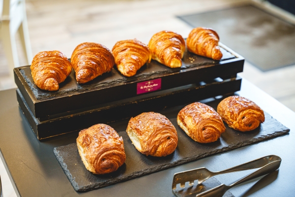 Viennoiseries du petit-déjeuner – Le Londres, hôtel à Saumur