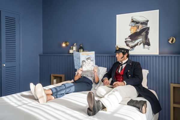 Chambre Corto et le portrait de Corto Maltese – Le Londres, hôtel à Saumur