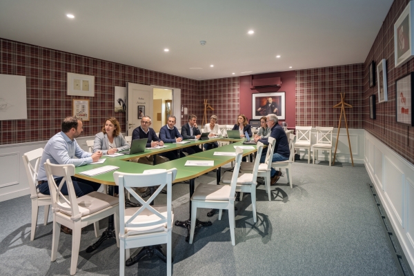 Séminaire dans le Salon Churchill – Le Londres, hôtel à Saumur